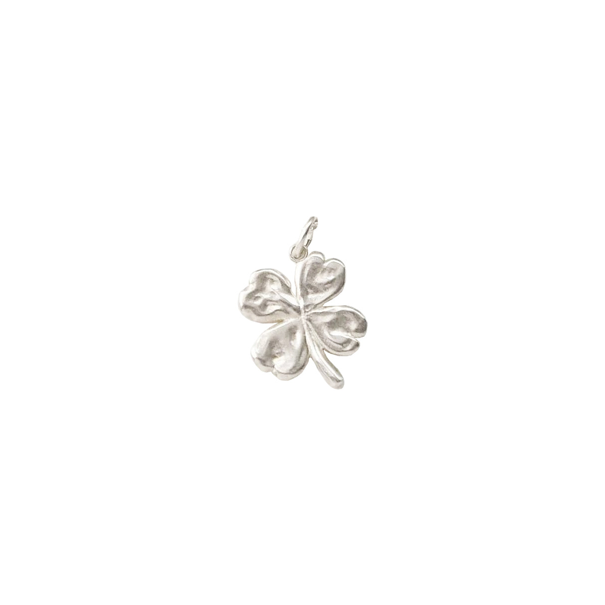 AIDA Impact x Hypend LUCKY CLOVER NECKLACE, Silver