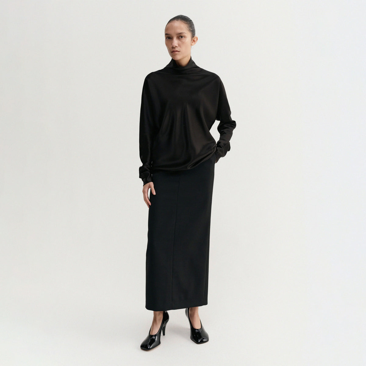 Almada Label MADDY SATIN BLOUSE, Black