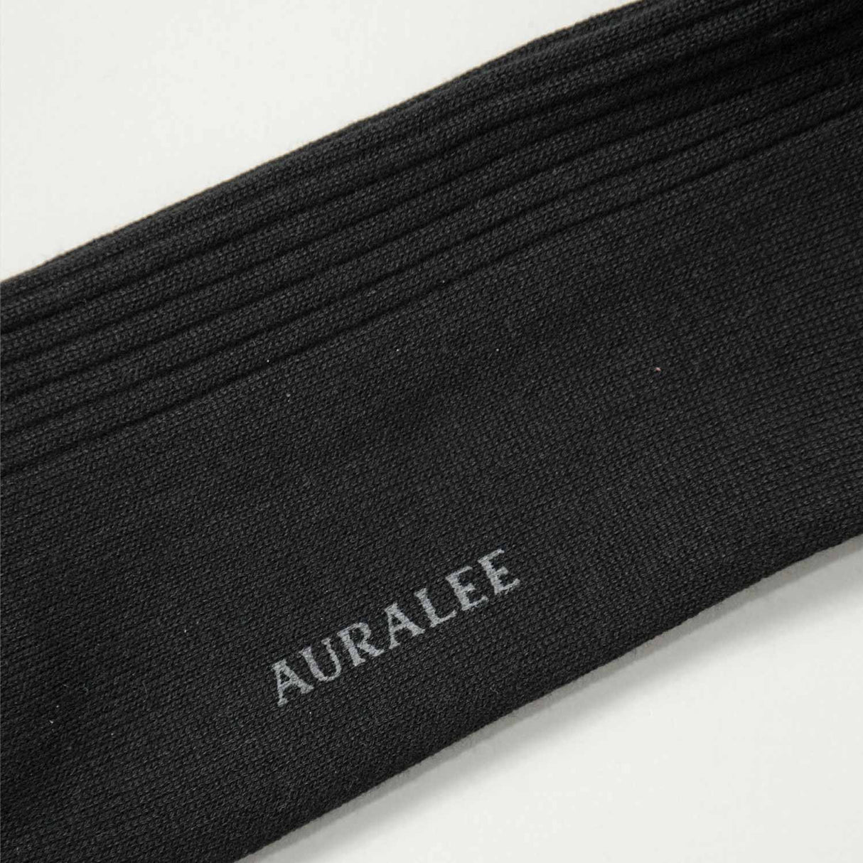 Auralee GIZA HIGH GAUGE SOCKS, Black