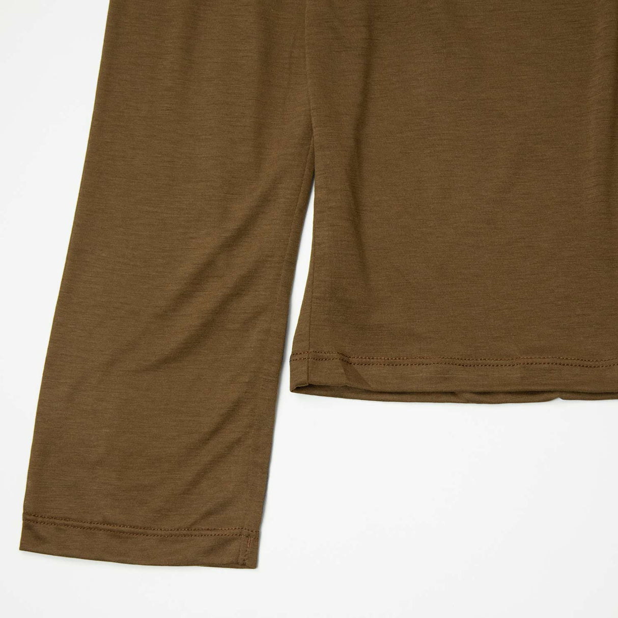 Baserange L/S TEE, Ocular