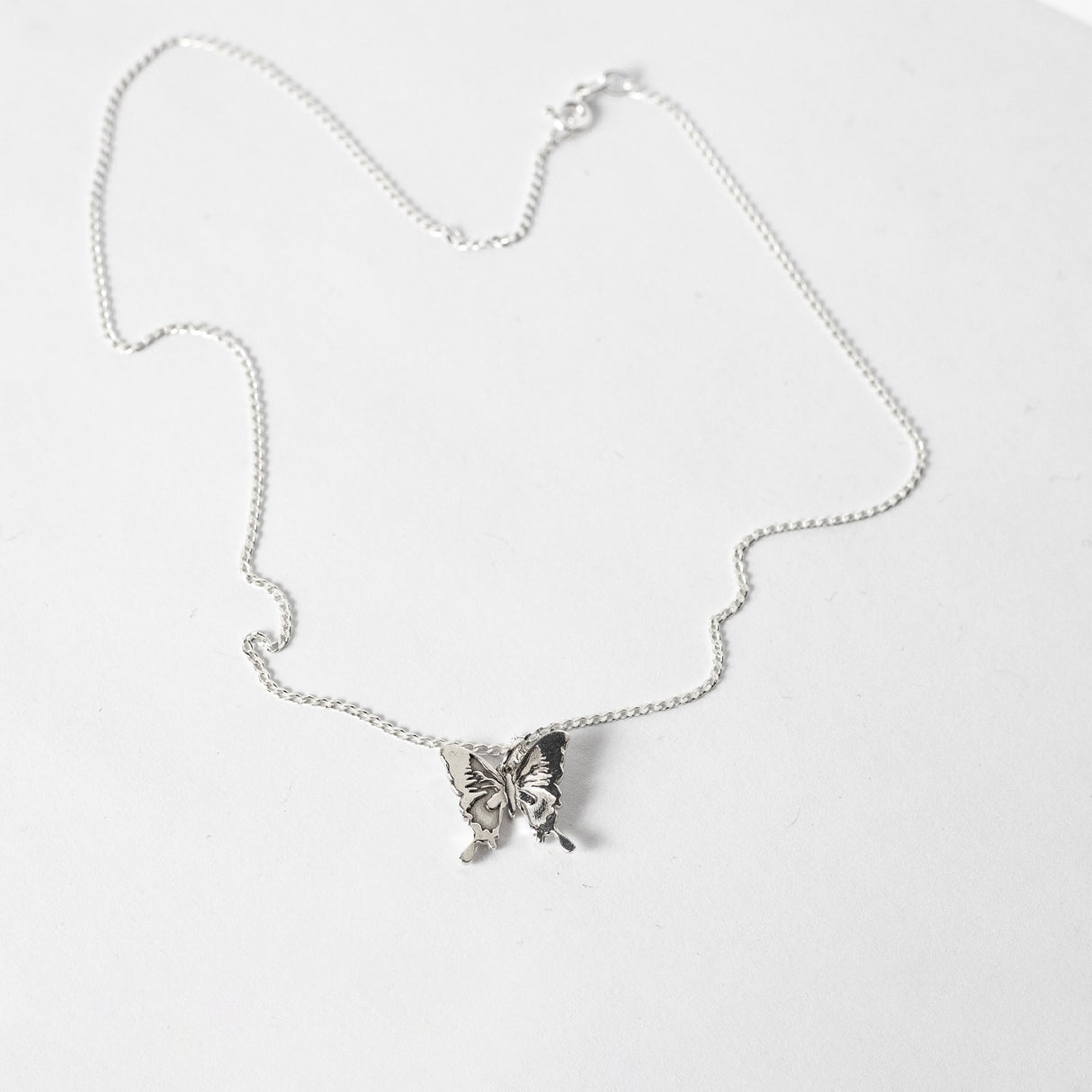Laura Vartio MINI BUTTERFLY PENDANT NECKLACE, Silver