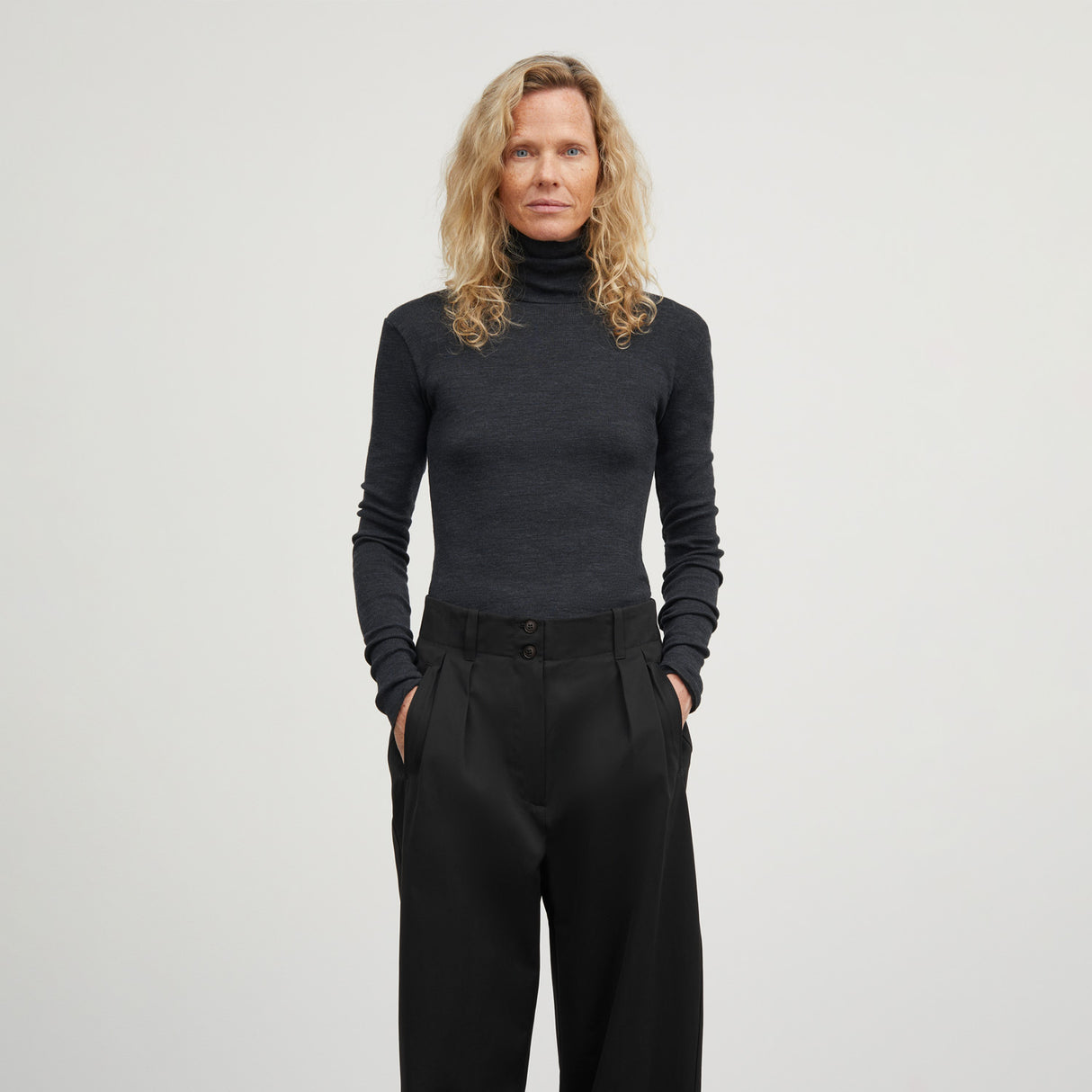 Skall Studio ESME T-NECK, Dark Grey Melange