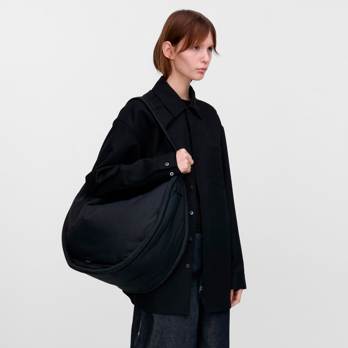 Sandqvist CURVE CROSSBODY ROUND L, Black