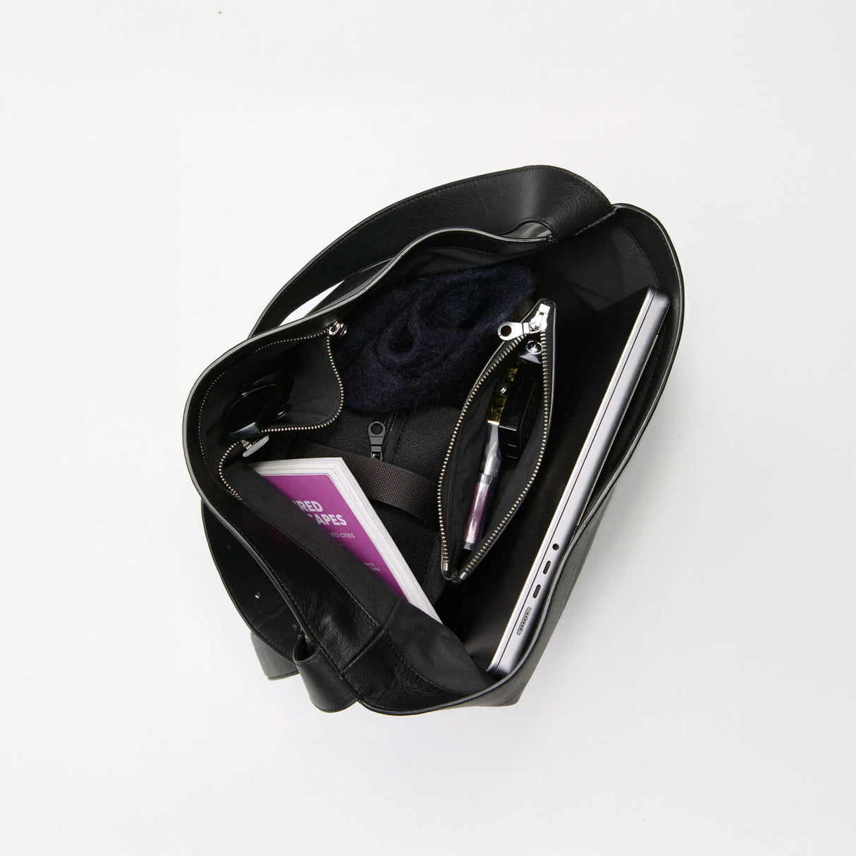 Sandqvist LEATHER SHOPPER BAG, Black