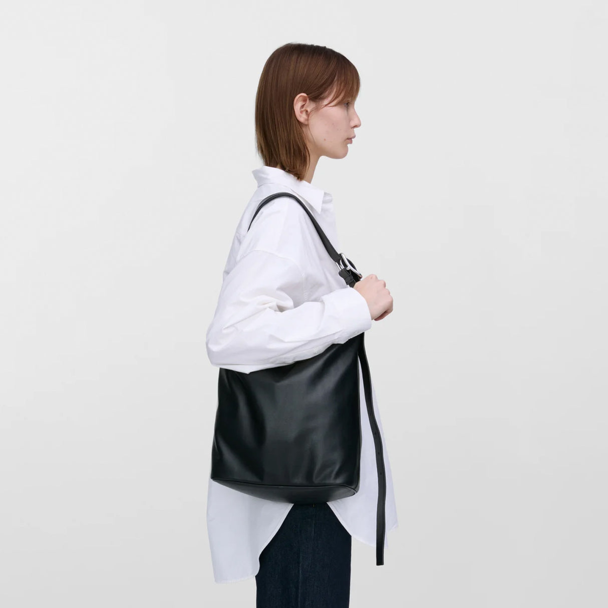 Sandqvist LEATHER SHOPPER BAG, Black