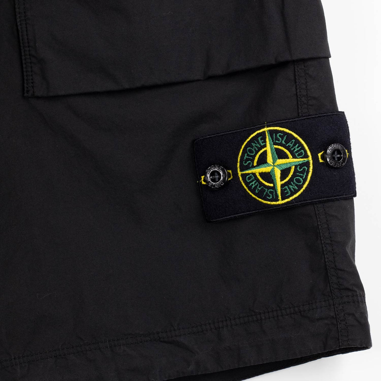 Stone Island L100009 SHORTS, Black