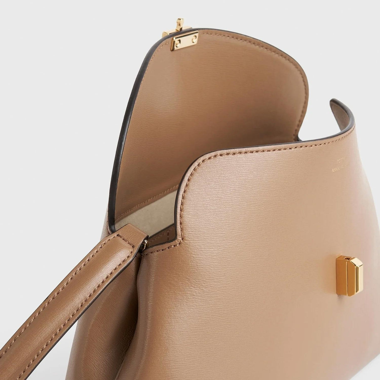 TOTEME T-LOCK LEATHER CLUTCH, Camel