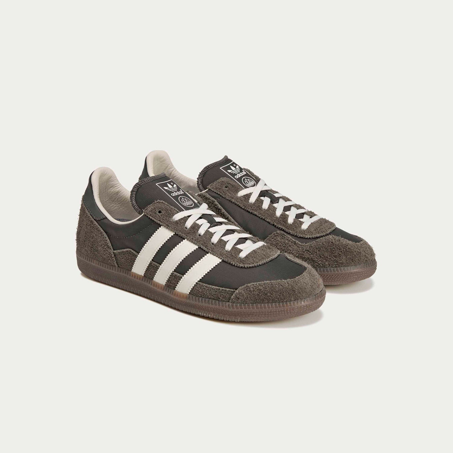 Adidas WENSLEY SPZL, Utility Grey/Off White/Gum5 – Beamhill