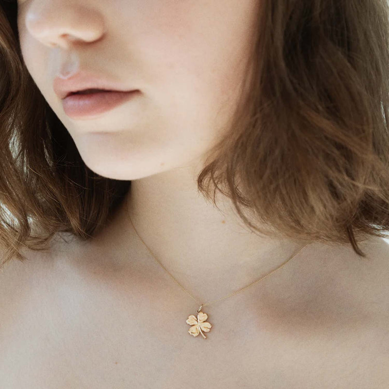 AIDA Impact x Hypend LUCKY CLOVER NECKLACE, Gold Plated