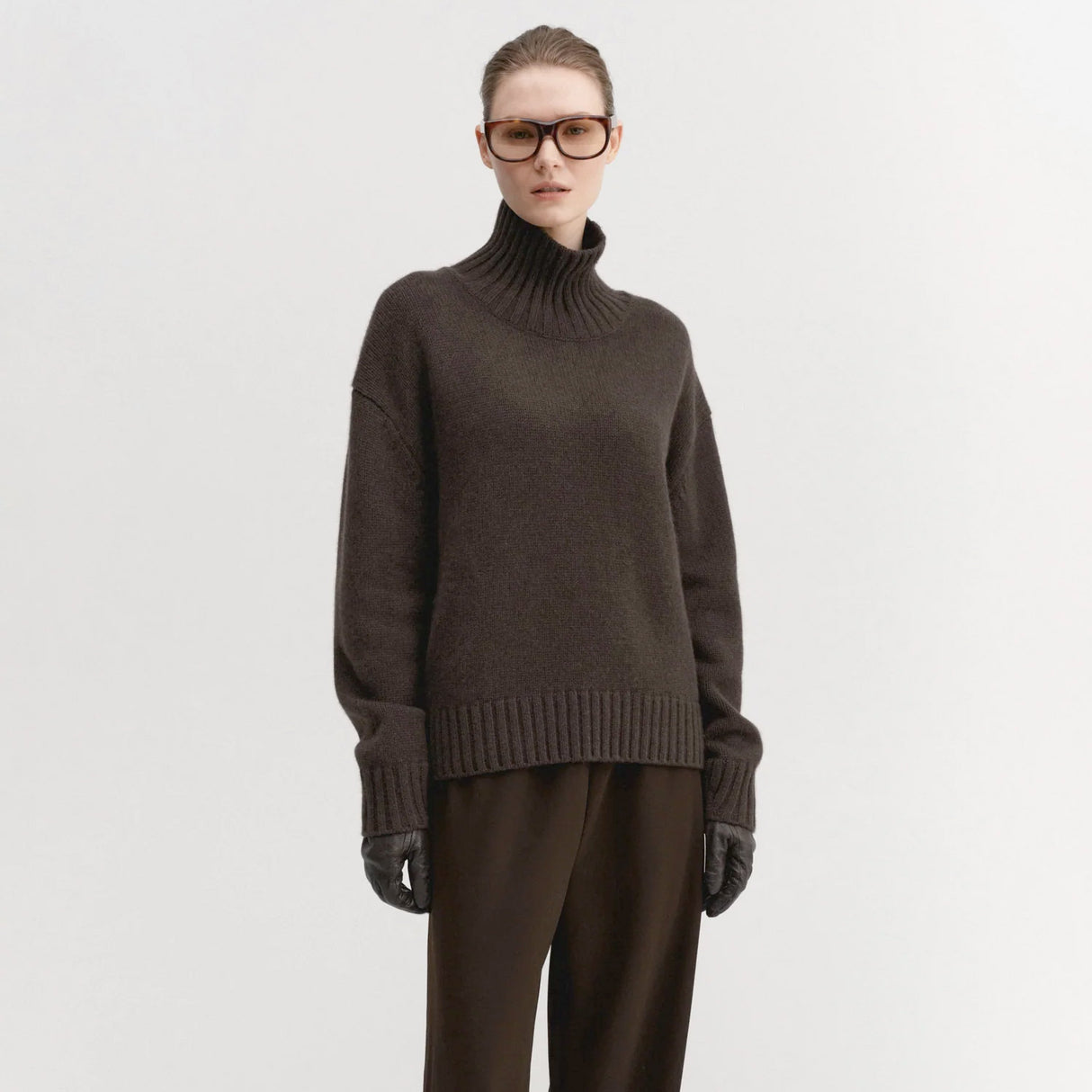 Almada Label NOLA TURTLENECK SWEATER, Chocolate
