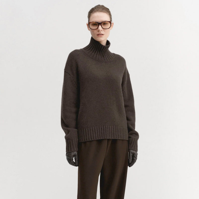 Almada Label NOLA TURTLENECK SWEATER, Chocolate