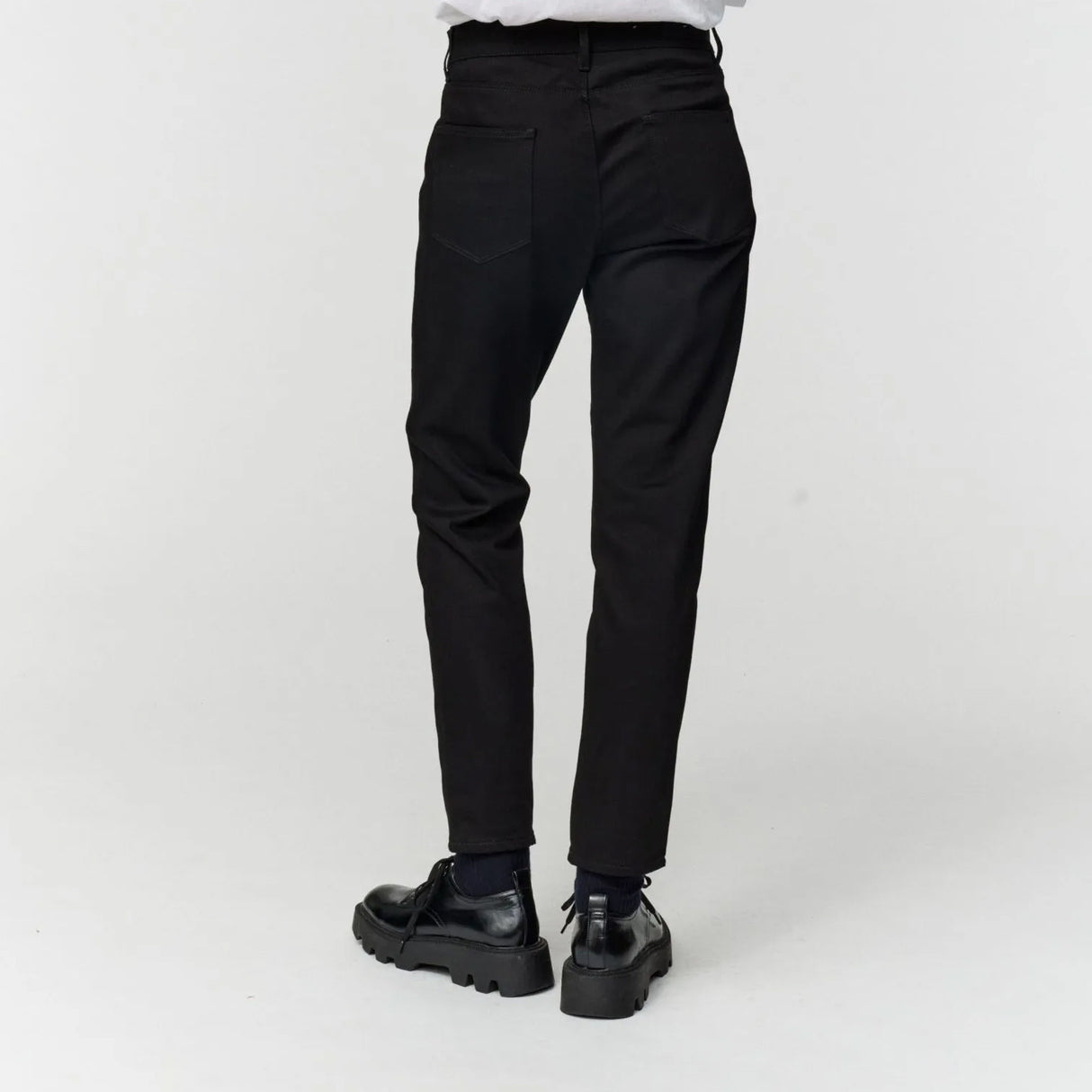 Adnym Atelier ACA 162, Black