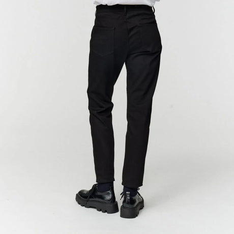 Adnym Atelier ACA 162, Black