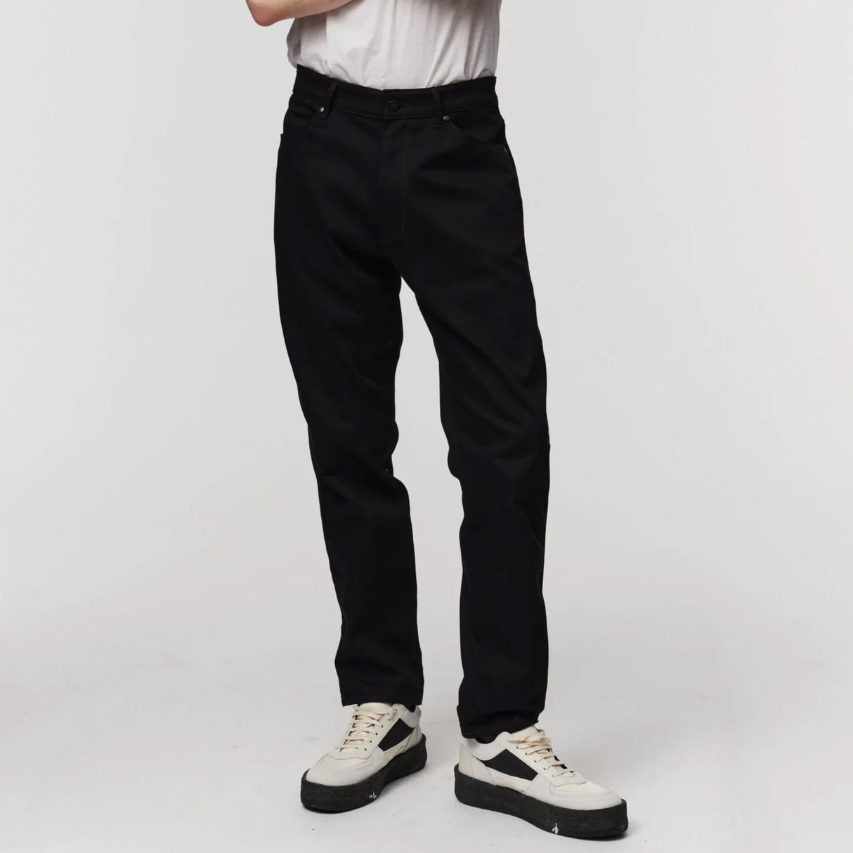 Adnym Atelier ACA 162, Black