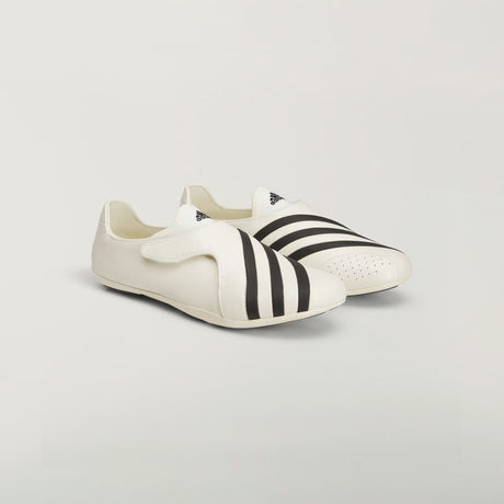 Adidas VIRGINIA VARIO FLAT EARTHER BY PHARRELL, Chalk White/Core Black/Chalk White