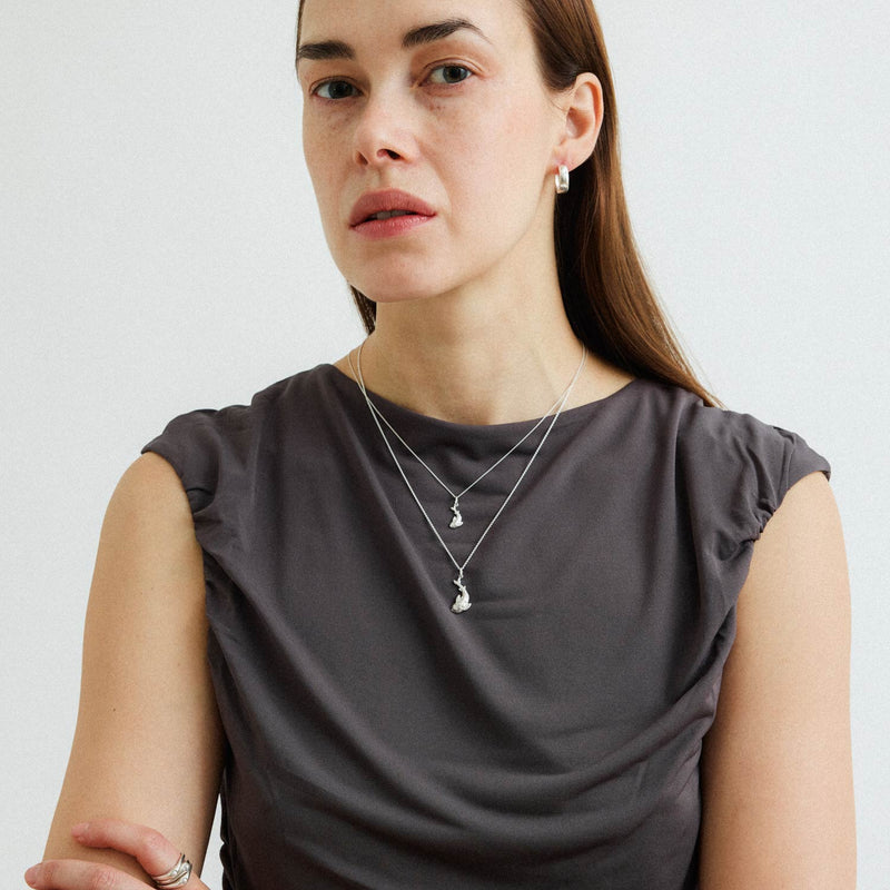 KISSING FISH AMULET MINI, Silver