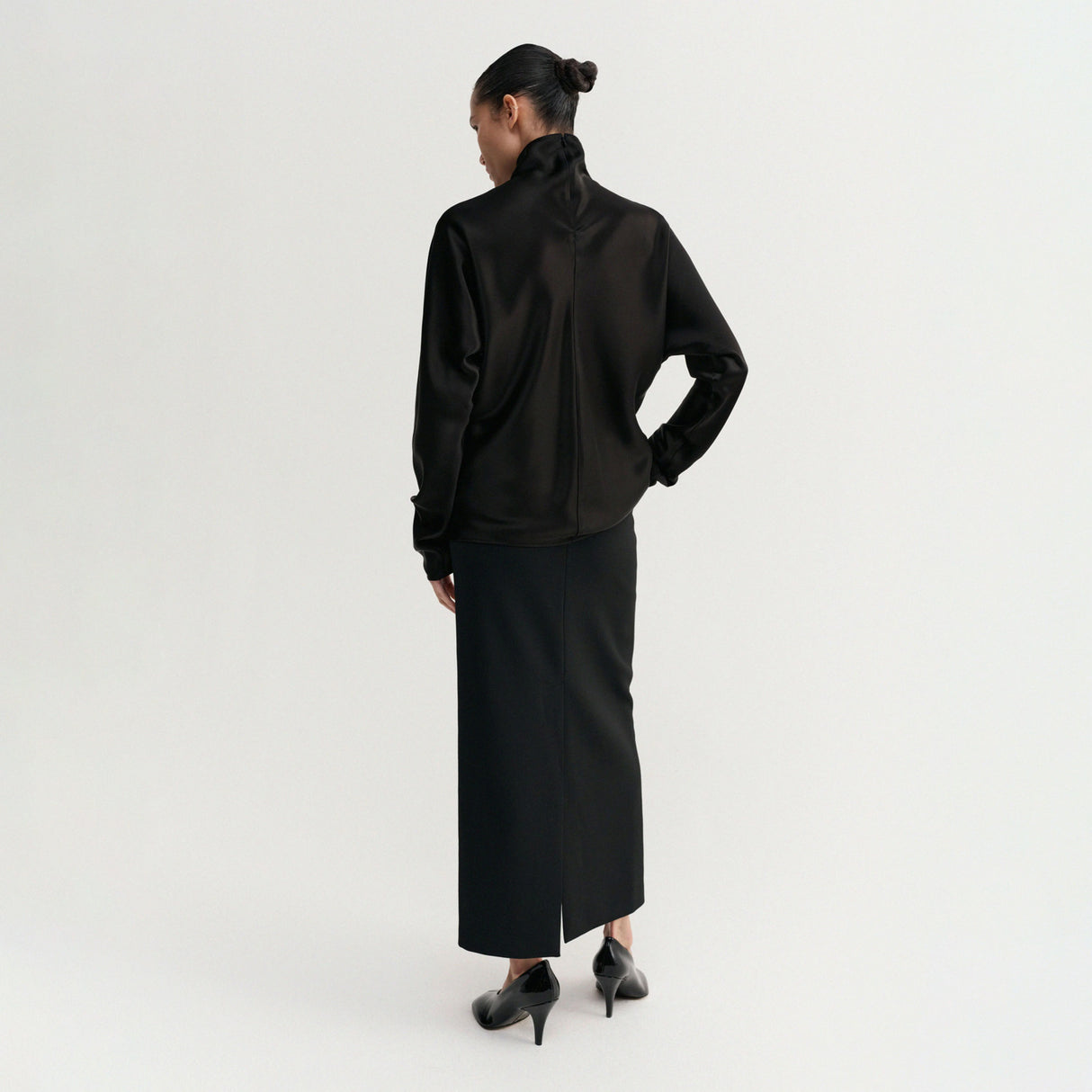 Almada Label MADDY SATIN BLOUSE, Black