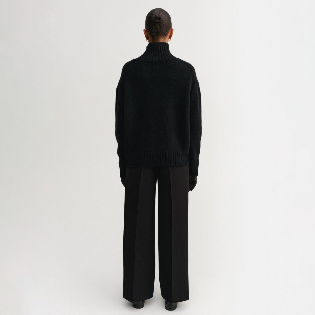 Almada Label NOLA TURTLENECK SWEATER, Black