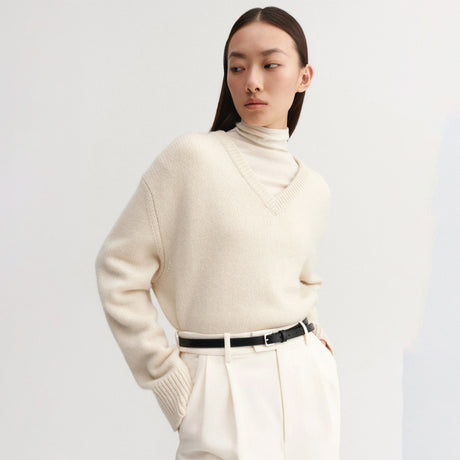 Almada Label YARA V-NECK SWEATER, Vanilla