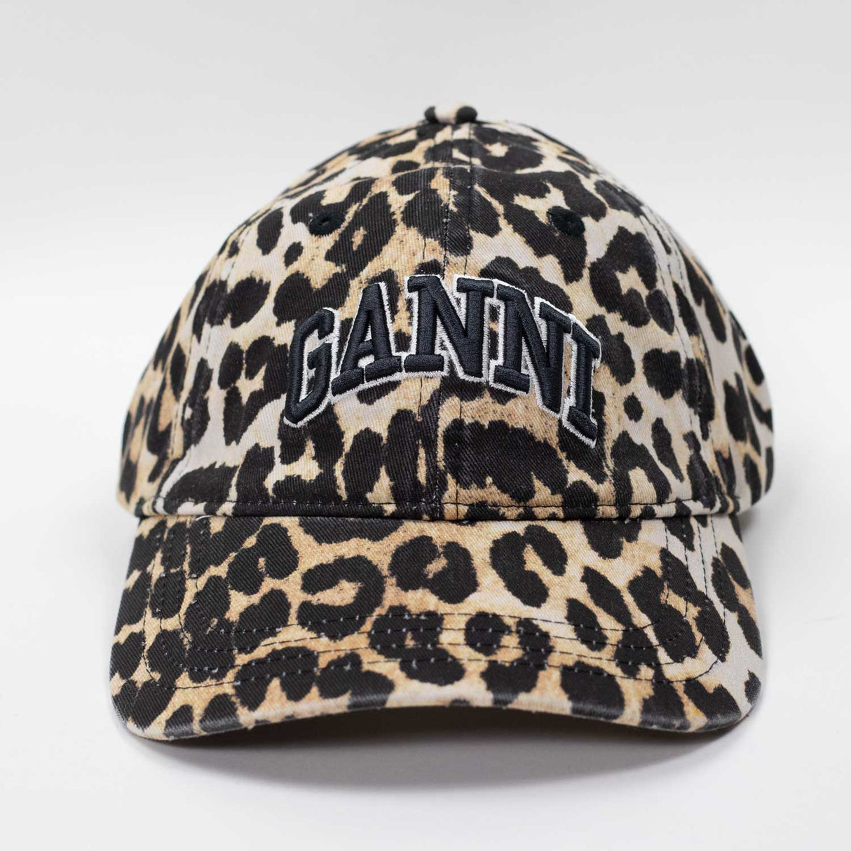 Ganni A6898 CANVAS CAP LEO EMB, Leopard