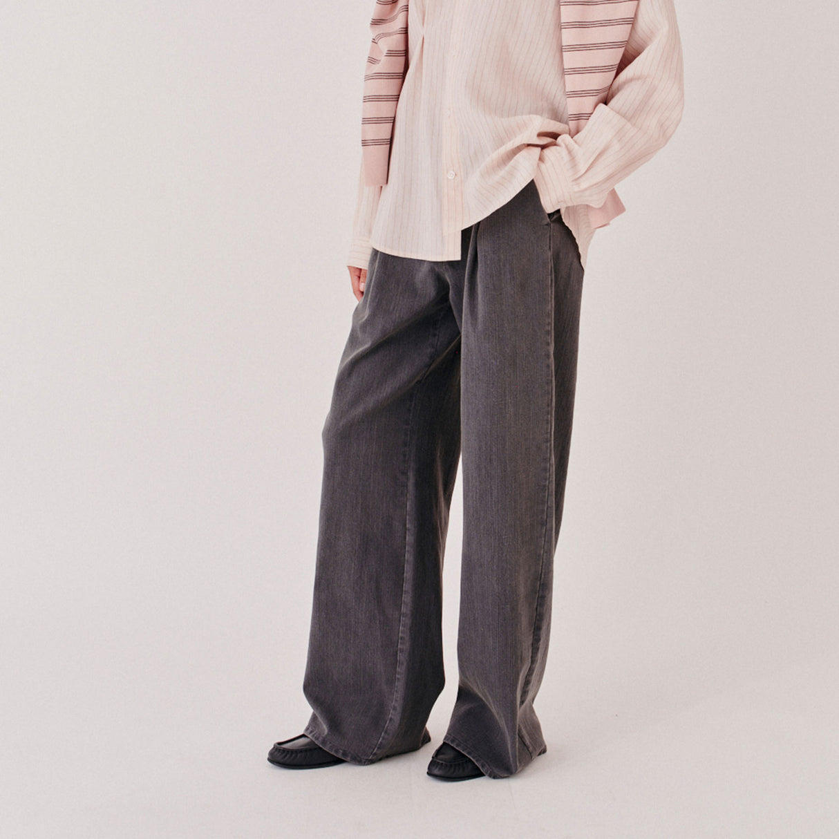 MERCI ANAGRAM PANTS, Black Denim