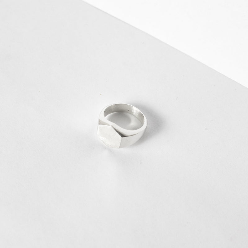 Laura Vartio HEXAGON RING, Silver
