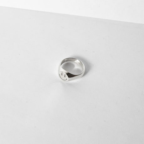 Laura Vartio SMILEY SIGNET RING, Silver