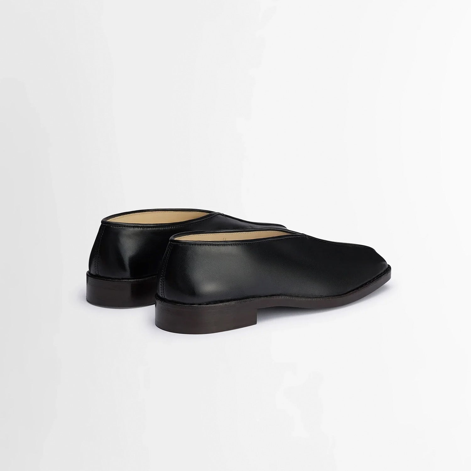 Lemaire FLAT PIPED SLIPPERS, Black – Beamhill