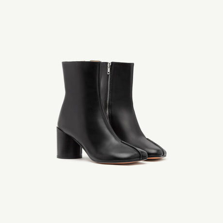 MM6 STITCH-OUT LEATHER ANKLE BOOT, Black - Image 2