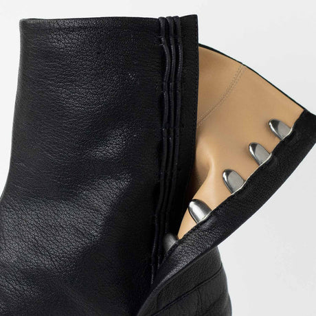 Maison Margiela TABI ANKLE BOOTS H30, Black