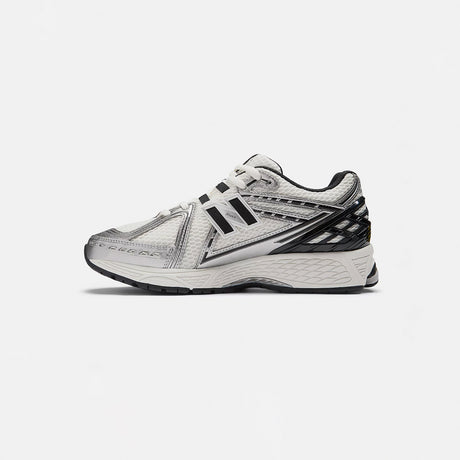 New Balance M1906RER, Silver Metallic/Black/Sea Salt