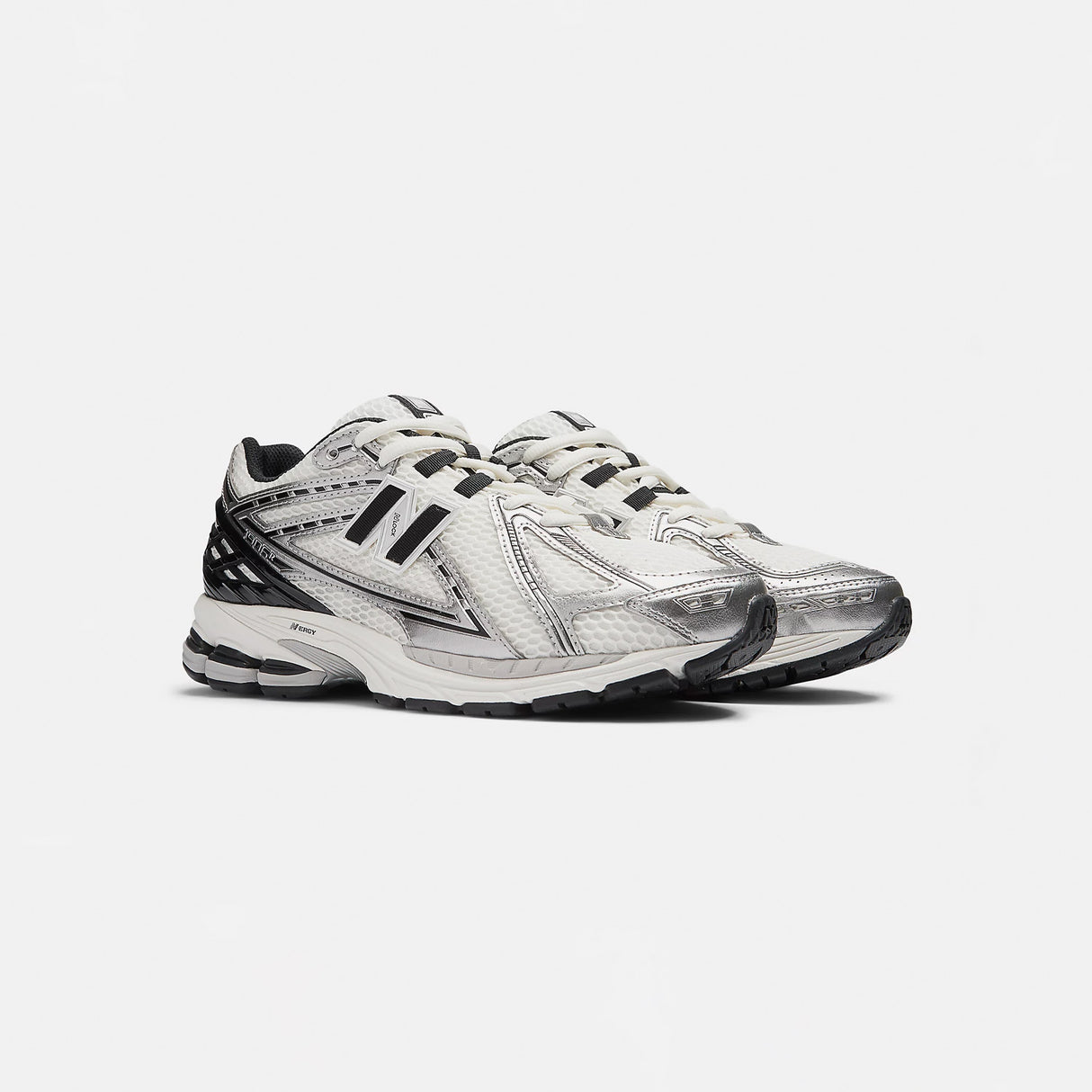 New Balance M1906RER, Silver Metallic/Black/Sea Salt