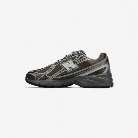 New Balance U7407YI, Black Metallic/Castlerock