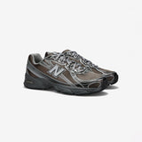 New Balance U7407YI, Black Metallic/Castlerock