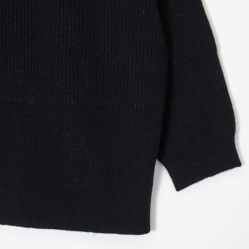 Nicholson & Nicholson WAVY SWEATER, Black