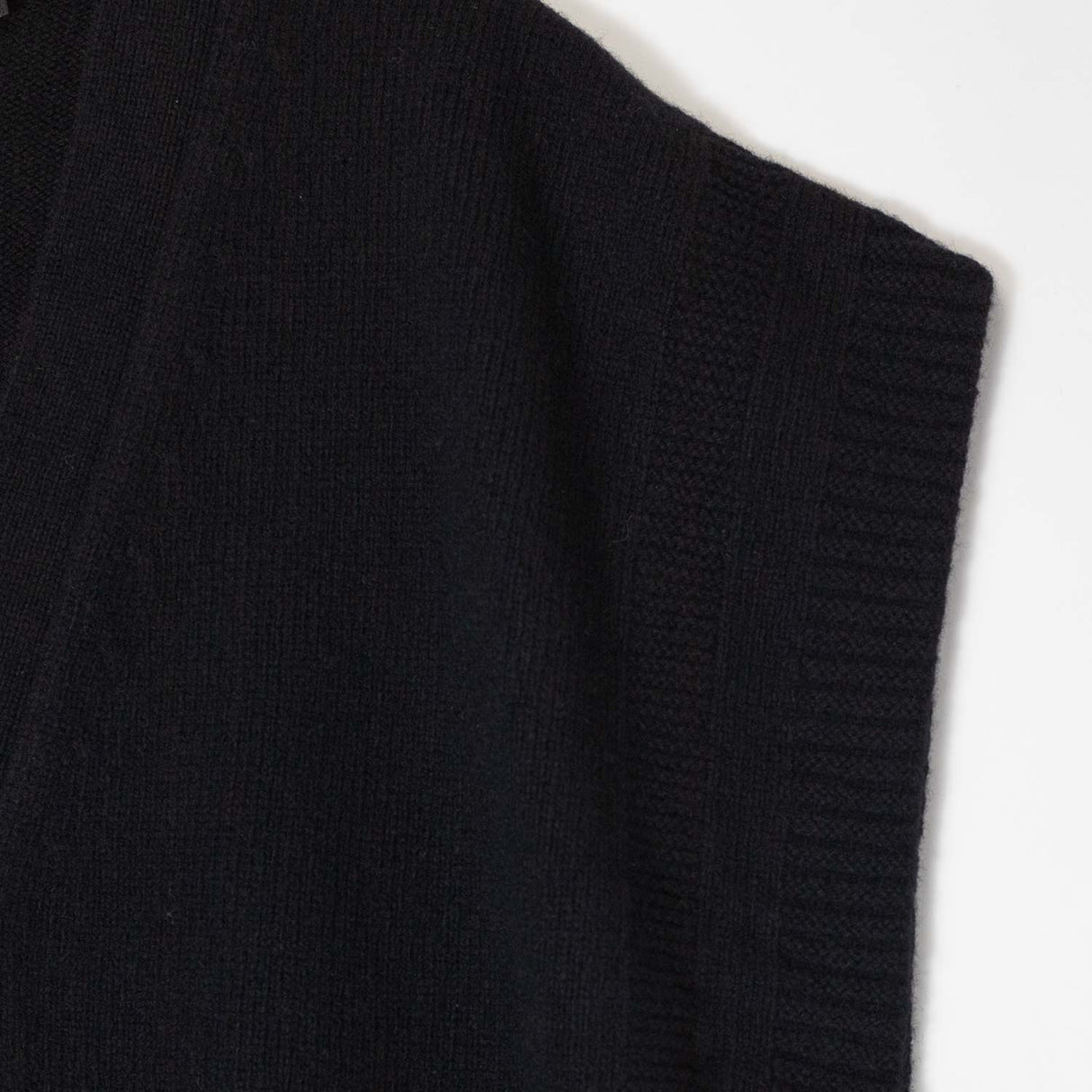 Nicholson & Nicholson ZOE CARDIGAN, Black