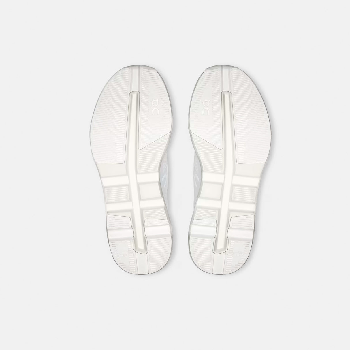 On W'S CLOUDZONE, White