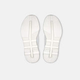 On W'S CLOUDZONE, White