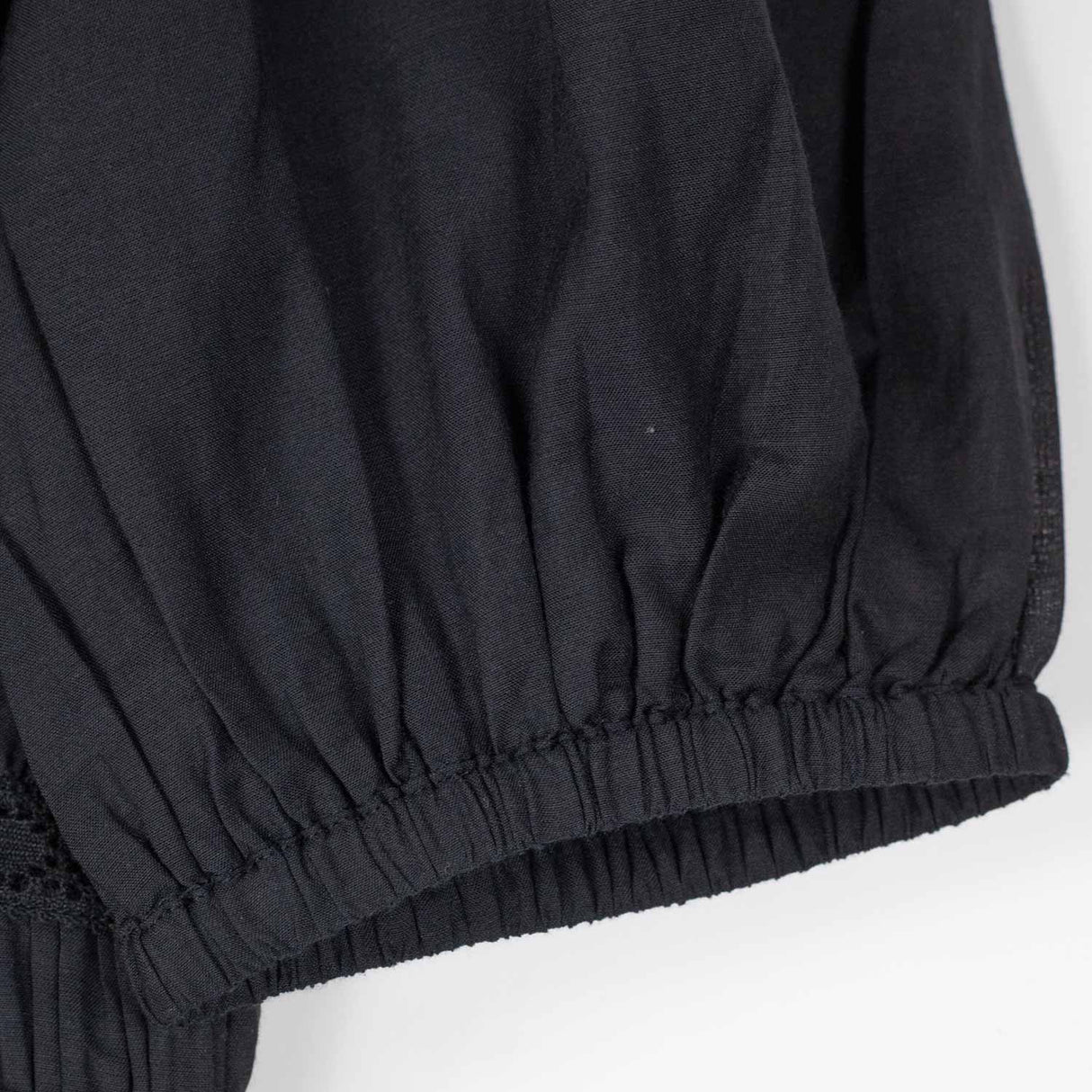 Sea NY NOMI SOLID V-NECK TOP, Black