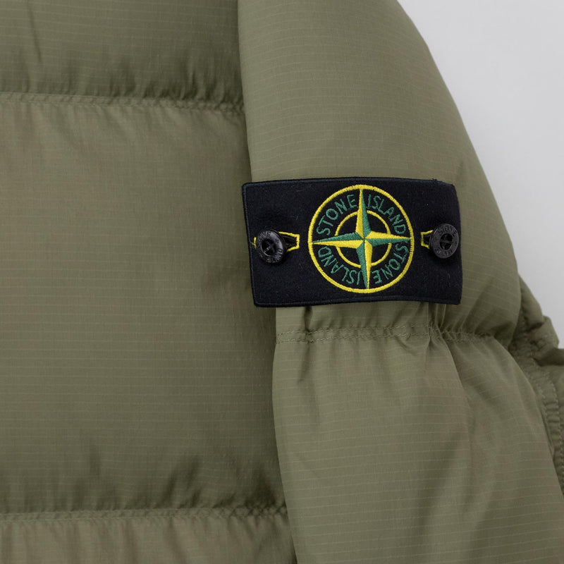 Stone Island 4100013 TEAR-RESISTANT DOWN JACKET, Military Green
