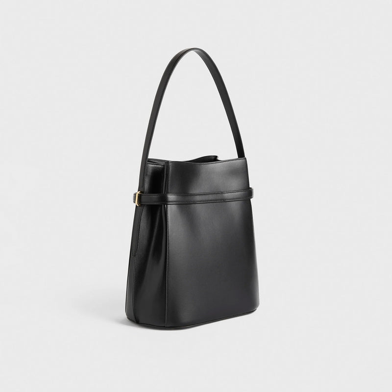 TOTEME BELTED LEATHER BUCKET BAG, Black