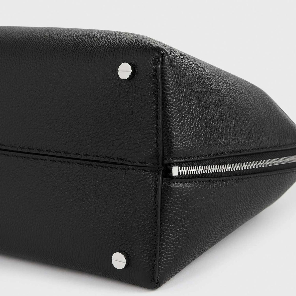 TOTEME MEDIUM GRAINED-LEATHER DAY TOTE, Black